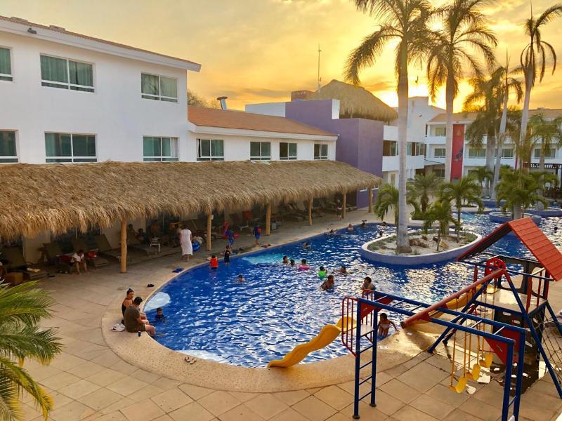 La Isla Huatulco Hotel Exterior foto